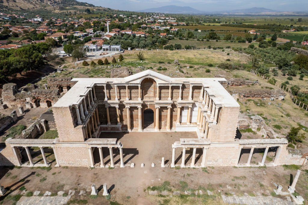 Gece Efes, Gündüz İyonya